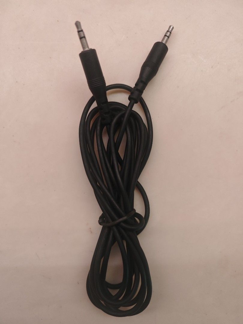 3.5mm Audio Cable421376724619776000