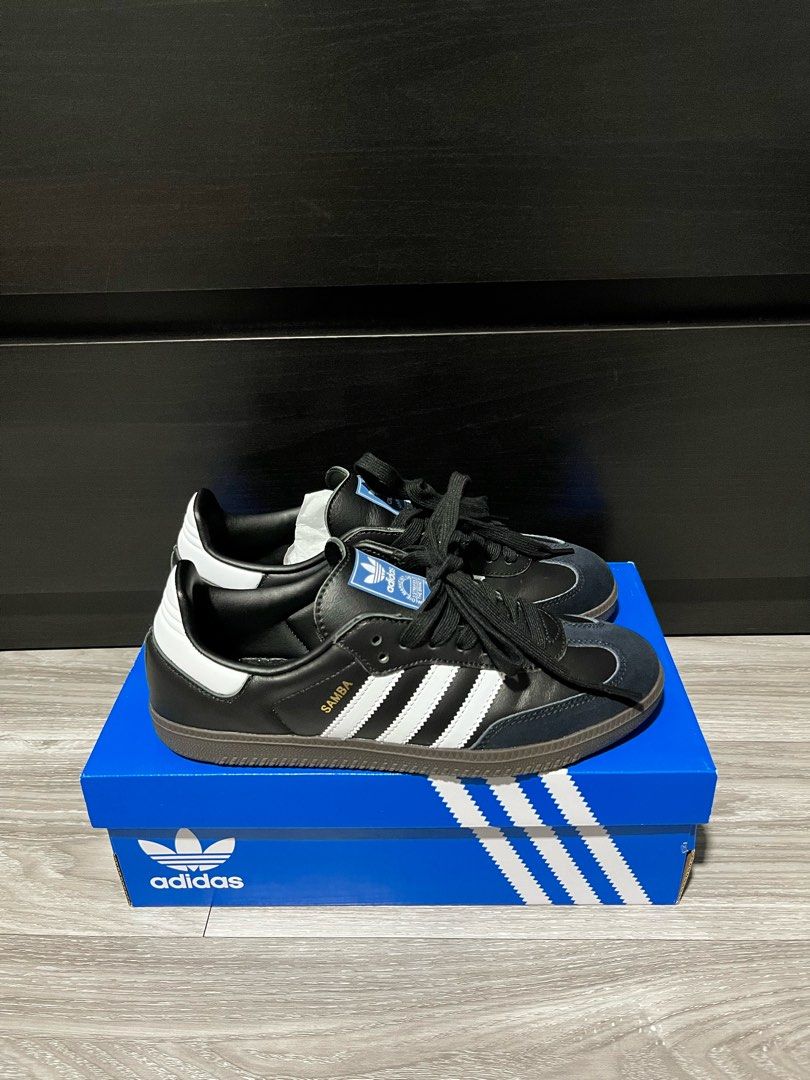 Adidas Samba OG Black (Category: Sneakers) located in Manila. Submitted by really19 (Listing ID 1423039255, Image 1). Description: Used once only — almost brand new condition. Bought in Hong Kong, hindi na nagamit after first wear. Clean pair, no major issues. Complete with box RFS: Decluttering. PM if interested. Sure and respectful buyers only..