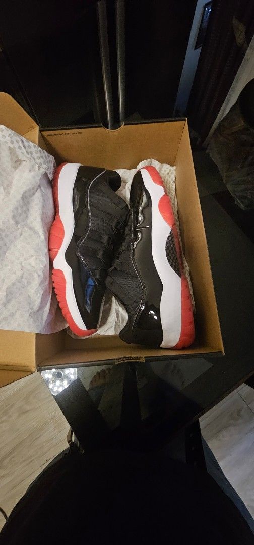 Air Jordan 11 Retro Low (Category: Sneakers) located in Valenzuela. Submitted by rrr_root (Listing ID 1423048700, Image 2). Description: brandnew size 10.5 P11,500.
