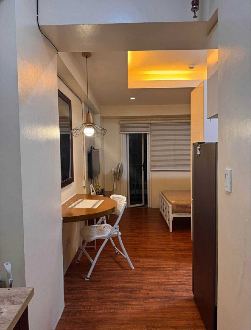 Amaia Steps Sucat (Category: Apartments & Condos) located in Manila. Submitted by junielfer97904 (Listing ID 1422990350, Image 2). Description: Esperanza Unit 2nd flr Complete papers Studio type With balcony Fully furnished All appliances and furnitures included. Unit has been renovated and designed -Double twin size bed -Aircon -2 door ref -Microwave -Automatic Washing Machine -43” TV -Wall clock -Induction cooker -2 lamps and more! (See actual 