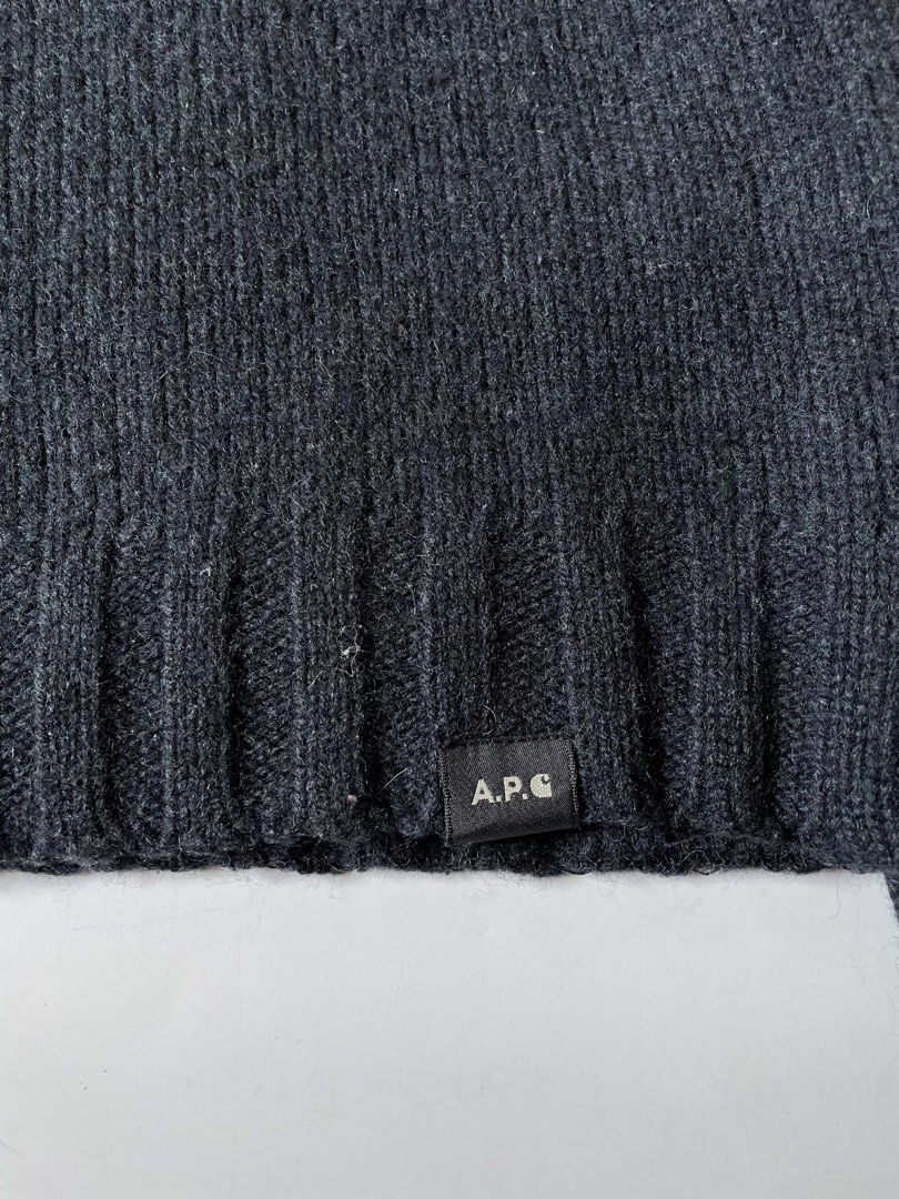 A.P.C. x Carhartt Commando Sweater (Category: Coats, Jackets and Outerwear) located in Baguio. Submitted by themgarbage (Listing ID 1423061436, Image 3). Description: Condition: Great Size tagged: S Width: 17 Length: 25 Shoulder: 14 Sleeve: 24.5.