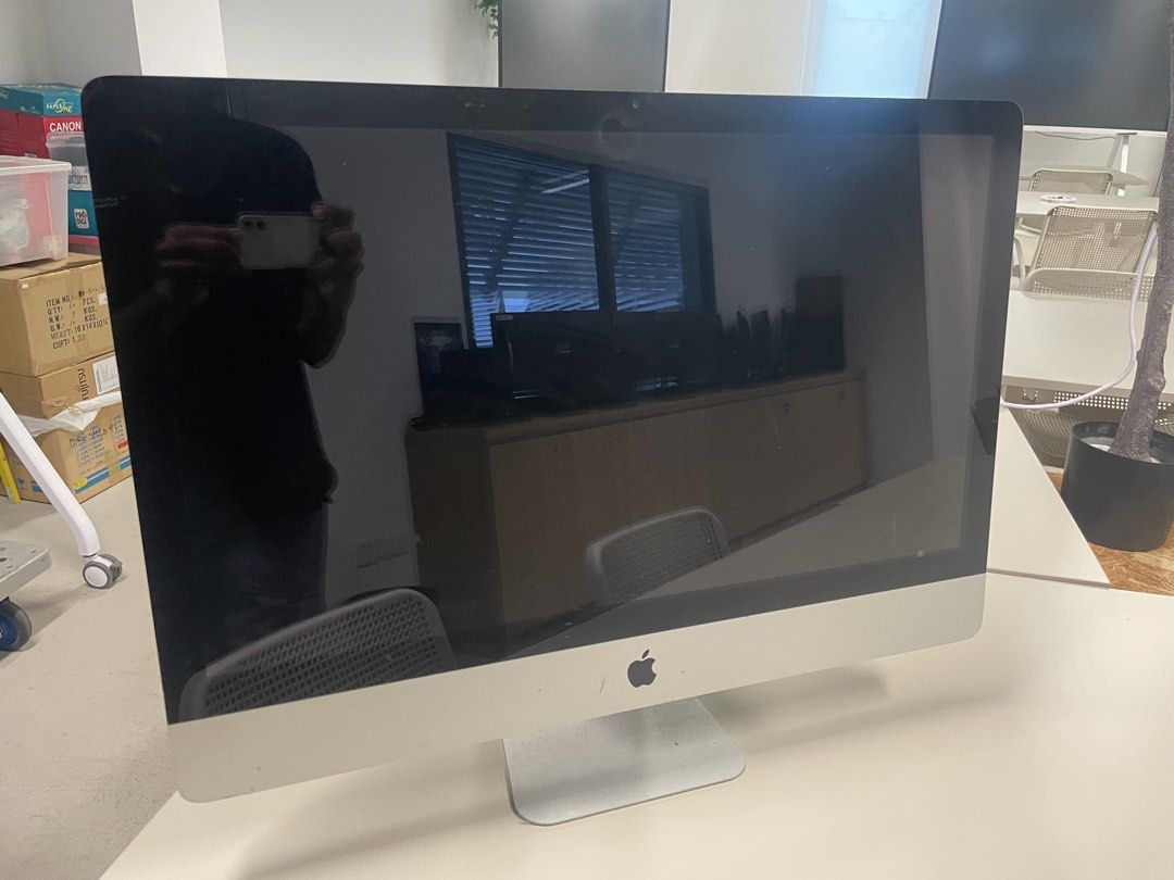 2009/2010 Apple iMac 27 -inch Desktop Computer65604821065730111