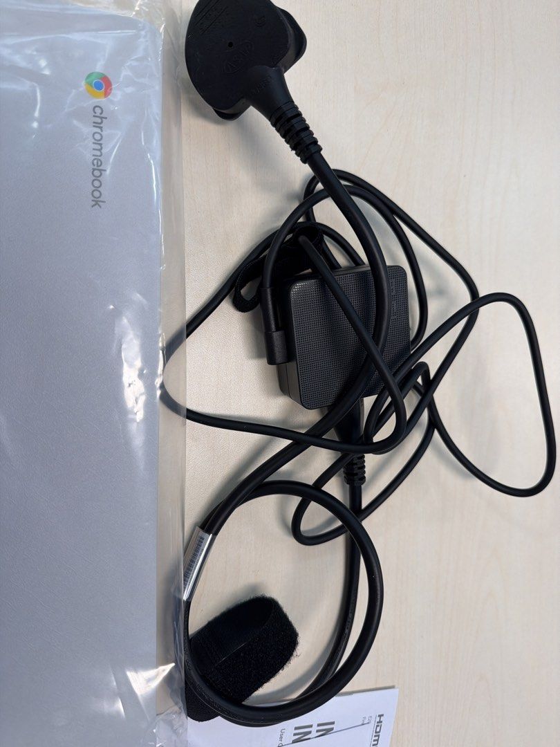 ASUS Chromebook - Brand New420613747901747201