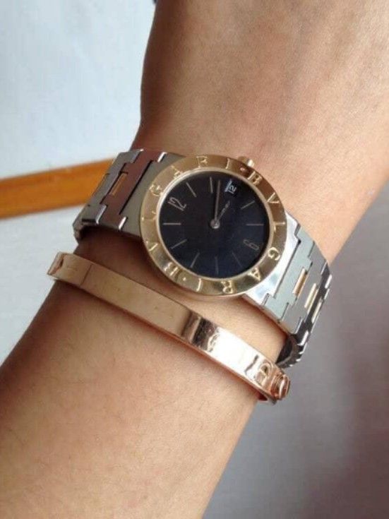 Authentic Bvlgari Bzero Watch (Category: Luxury Watches) located in Pasig City. Submitted by castlescollections (Listing ID 1422924494, Image 1). Description: Guaranteed Authentic Ɓvlgari Bzero Watch medium size.