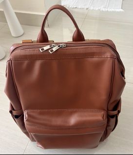 (Category: ) located in . Submitted by sales_q (Listing ID 1422978838, Image 1). Description: .