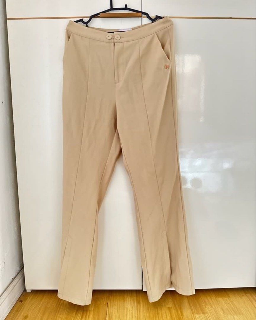 Barbie Sleeveless Blazer and Pants Set (Category: Sets or Coordinates) located in Daet. Submitted by jnbns (Listing ID 1422937631, Image 2). Description: - Barbie suit set - Sleeveless blazer with double-breasted design - Blazer features two pockets - Matching straight-leg pants - Light beige color - Perfect for a chic and stylish look.