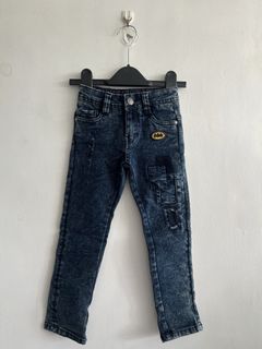 (Category: ) located in . Submitted by thrift.reset (Listing ID 1422914842, Image 1). Description: .