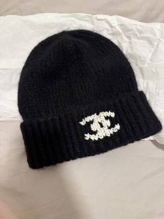 (Category: ) located in . Submitted by mytheluxefashion (Listing ID 1423063201, Image 1). Description: .