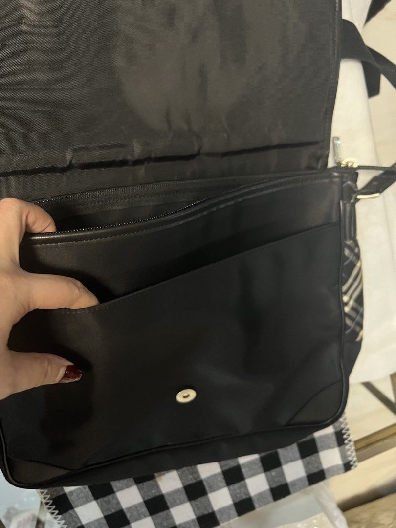 Burberry Black Label Messenger Bag (Category: Luxury Bags & Wallets) located in Paranaque City. Submitted by sctmpque (Listing ID 1423067807, Image 2). Description: Laptop / Messenger Bag Can fit 15” laptop .