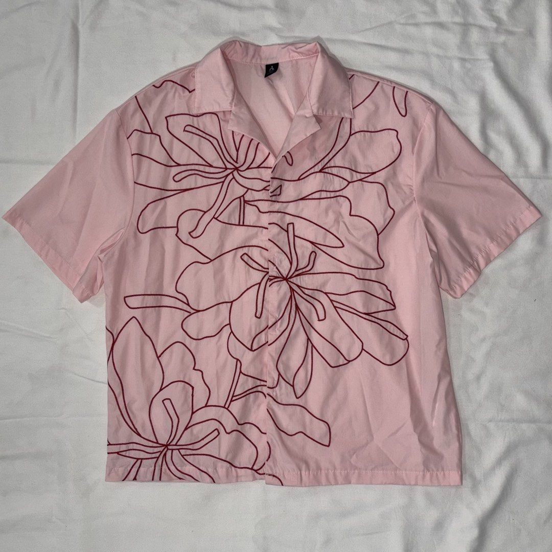 Button Down Pink Floral Short Sleeve Shirt (Category: Shirts) located in Iriga City. Submitted by cuffph (Listing ID 1422941711, Image 1). Description: message me for any inquiries ☺️ 🪙 mop: gcash/bdo 🛶 mod: lbc 🛖 loc: Iriga City, Camarines Sur.