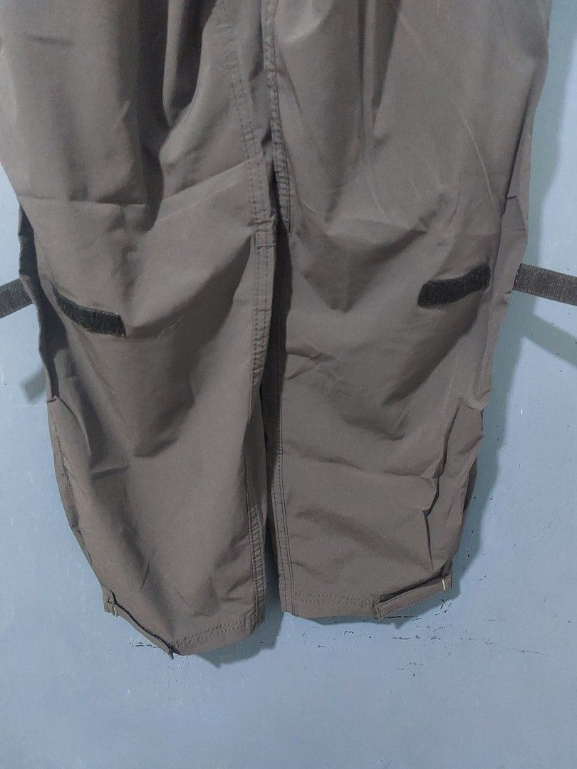 Cargo Pants (Category: Other Bottoms) located in Makati City. Submitted by itschala (Listing ID 1422954679, Image 3). Description: Cargo Pants for Women. Everyday use. Size up to 32 inches issue: buckle belt good condition .