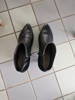 (Category: ) located in . Submitted by rozaliya (Listing ID 1422935344, Image 1). Description: .
