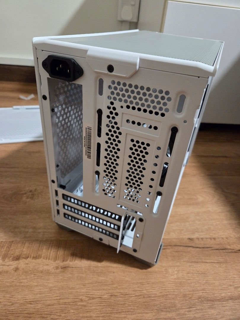 Cooler Master NR200 White - Mini-ITX Case441563443071569922