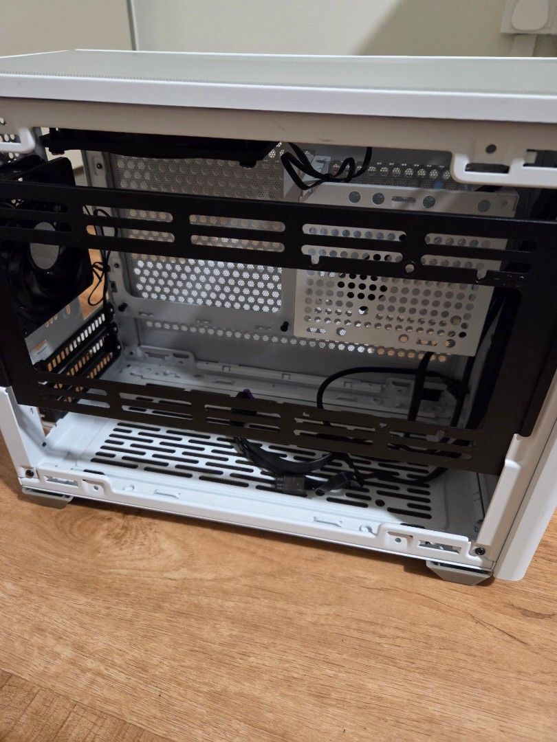 Cooler Master NR200 White - Mini-ITX Case441563443071569923