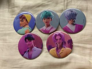 （分類：）位於 。 由 kpopfans143 提交（商品編號 1423063108，圖片 1）。簡介： 。