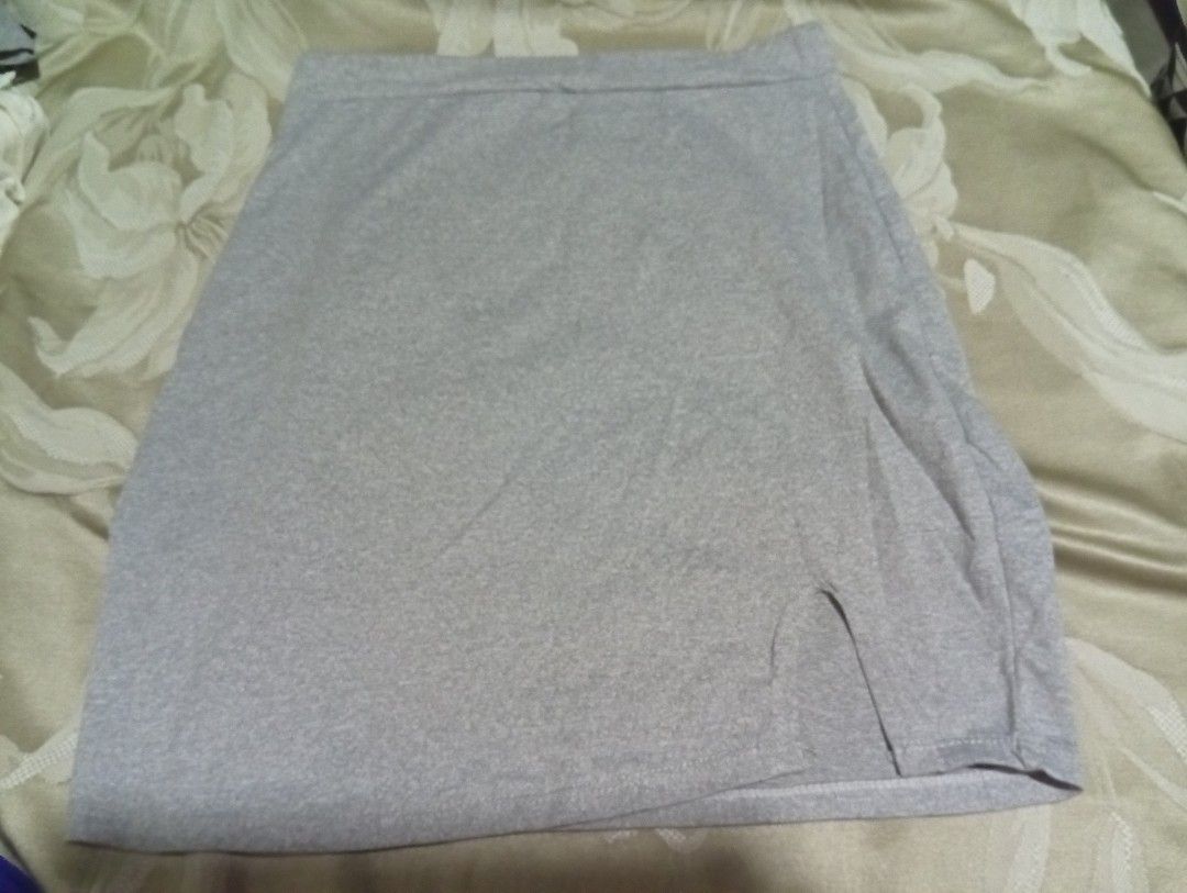 Denim Button-Up Skirt (Category: Skirts) located in Manila. Submitted by kaye18bee (Listing ID 1423037926, Image 2). Description: waist 24 garterize take all for 300 .
