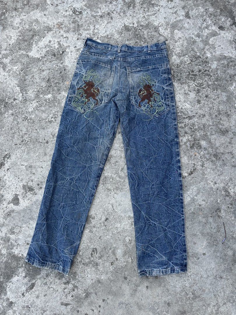 Embroidered Denim Jeans Size 31 (Category: Jeans) located in Bago City. Submitted by thekasproject (Listing ID 1423016177, Image 3). Description: - Size 31 denim jeans - Unique embroidered design on back pockets - Button and zipper closure - Distinctive textured pattern Check pics for issue Excellent condition 380 freeshipping nationwide .
