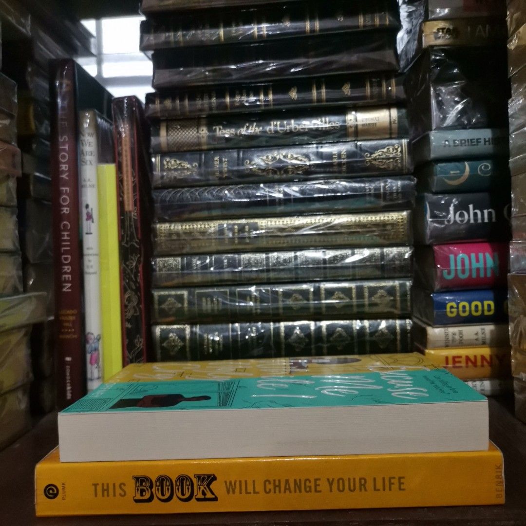 Excuse Me While I Ugly Cry by Joya Goffney [authentic] (Category: Storybooks) located in Zamboanga. Submitted by papelatpangarap (Listing ID 1423054867, Image 3). Description: - Romantic debut novel - Celebrates being authentic - Includes a journal with secrets - Published by Hot Key Books - ISBN: 978-1-4714-1011-2.