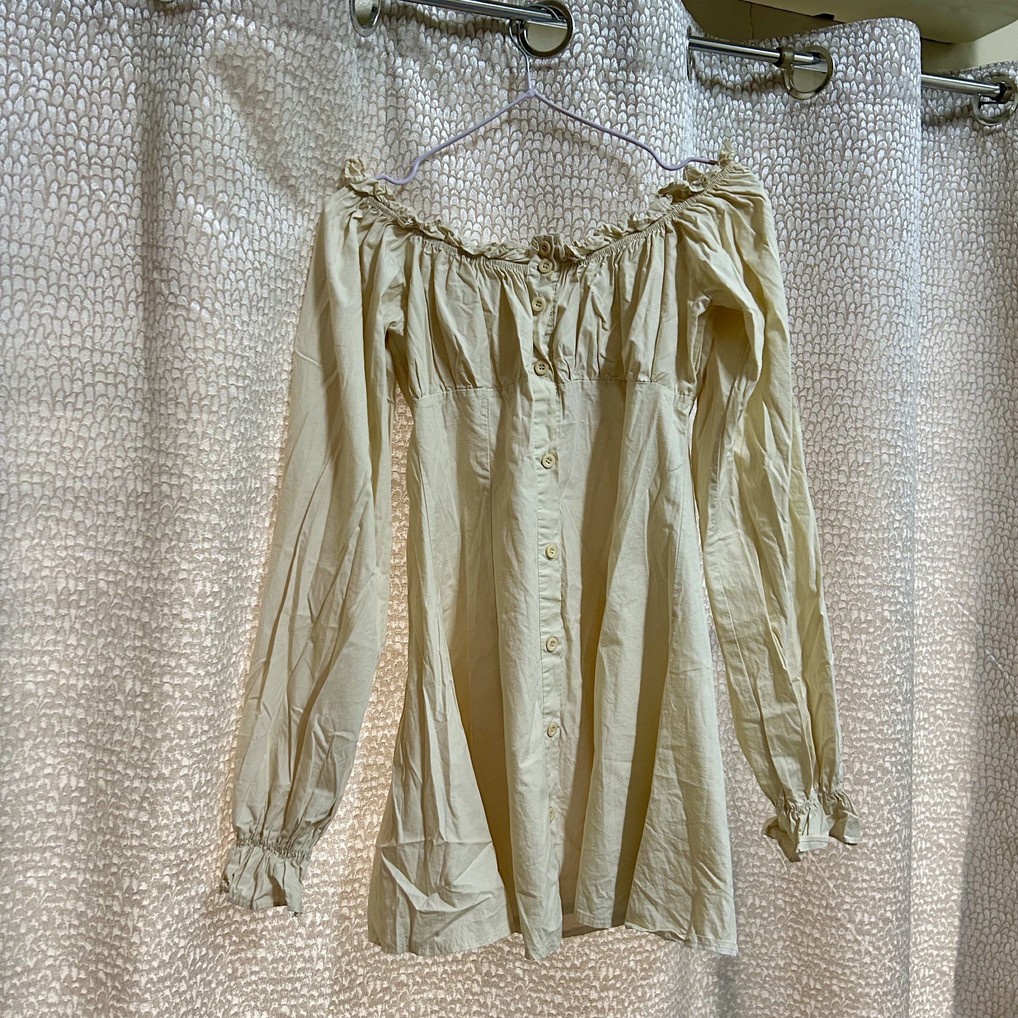 Fitted Bodice Off-Shoulder Button-Down Dress (Category: Dresses) located in Butuan. Submitted by ishinitially (Listing ID 1422906725, Image 1). Description: such a cute fitted bodice! ⋆˚𝜗𝜚˚⋆ - cream offshoulder dress w long sleeves - button-down front - fuffled cuffs .