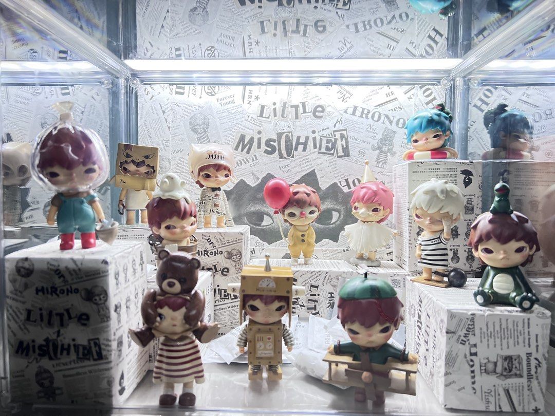 Hirono Little Mischief Blind Box Figures (Category: Designer & Blind Box Toys) located in Rizal. Submitted by _triagarcia (Listing ID 1422965203, Image 1). Description: WTS / LFB HIRONO LITTLE MISCHIEF WHOLE SET NO SECRET PASS PO SA TINGI. No box. No light Kung ano po nasa picture yun din po makukuha wala lang light. Inclusion 1 set hirono no secret Acrylic display Silica gel 7,500php RFS: Need funds 📍Cainta.
