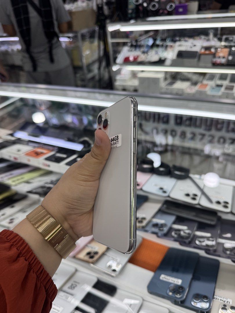 Iphone 11 Pro 64gb 95% batt Genuine LCD (Category: iPhone 11 Series) located in San Juan City. Submitted by keannagadgetph (Listing ID 1423030979, Image 3). Description: Available Units for today's POST! Iphone 11pro / 64gb / FU / Genuine LCD - any colors available (price may vary) - good condition - 95% Makinis - 95% battery - NTC Variant ~ Accepting SWAP / TRADE IN / INSTALLMENT / BINTA UNIT ~ CASH ON DELIVERY METRO MANILA / LBC PAYMENT FIRST ~