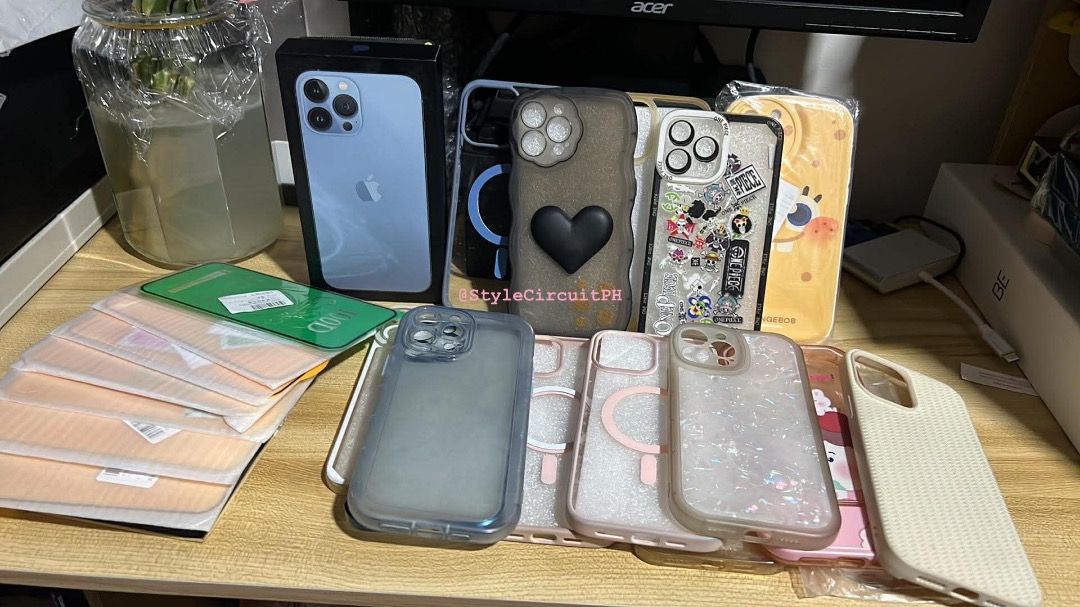 iPhone 13 Pro Max -256GB with 4k freebies (Category: iPhone 13 Series) located in Quezon City. Submitted by stylecircuitph.js22 (Listing ID 1422962286, Image 3). Description: Bilhin nyo na po :) -Color: Sierra Blue -BH: 73% ( I only charge 1x per day) -Open Line -No Issue ( Good Camera, Sounds, Face ID, Cloud) -Orig lahat ng parts -For gaming, Lady Owned -Inclusions: With Box With Charger and Adapter. Used Phone Case (19pcs) Extra Tempered Glass 