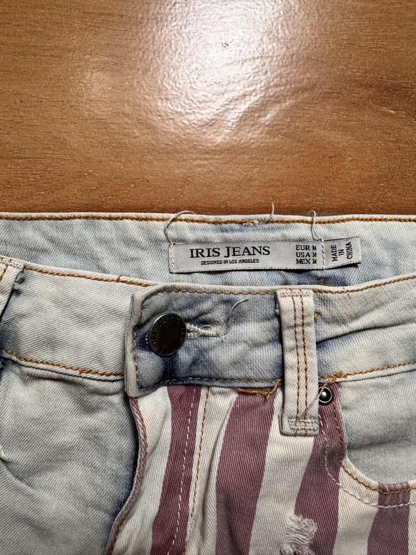 Iris Jeans American Flag Y2K Shorts (Category: Shorts) located in Caloocan City. Submitted by yoonstar (Listing ID 1422966269, Image 3). Description: ☆American flag design ☆Light wash denim ☆Distressed details and raw hem ☆Best fits XS-M (26-27 inches) ☆No "when worn" photos.