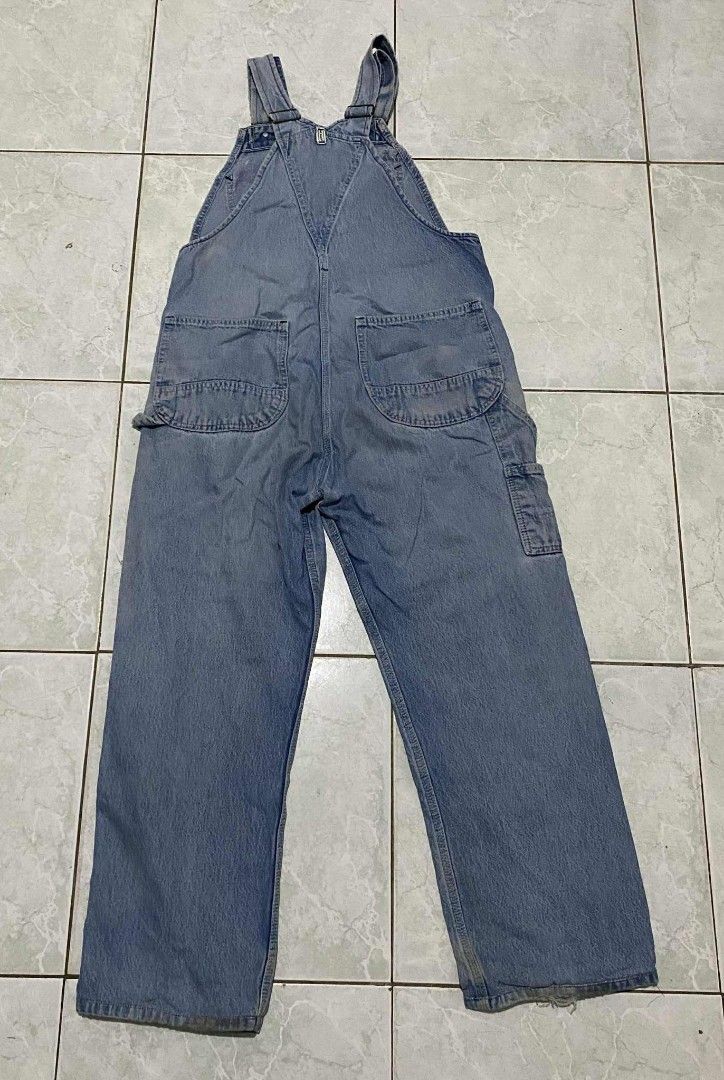 KEY Vintage Denim Overalls (Category: Sets & Coordinates) located in Makati City. Submitted by manangbuda23141 (Listing ID 1423058635, Image 2). Description: These denim overalls feature a classic design with multiple pockets. They have adjustable straps and a relaxed fit. They are a light blue wash and durable material. Perfect for a casual, retro look..