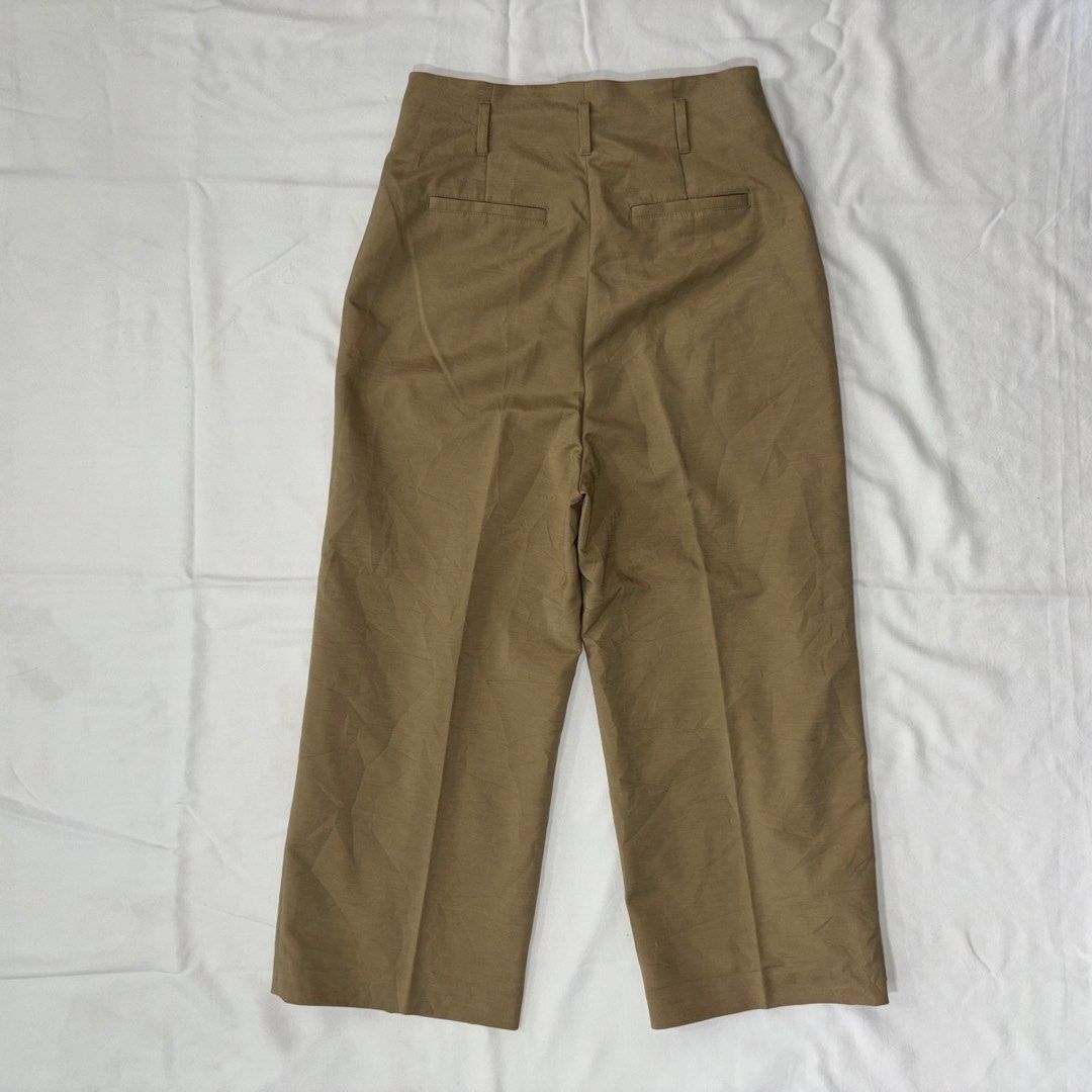 Khaki Wide Leg Pants (Category: Other Bottoms) located in Iriga City. Submitted by cuffph (Listing ID 1422950491, Image 2). Description: message me for any inquiries ☺️ 🪙 mop: gcash/bdo 🛶 mod: lbc 🛖 loc: Iriga City, Camarines Sur.