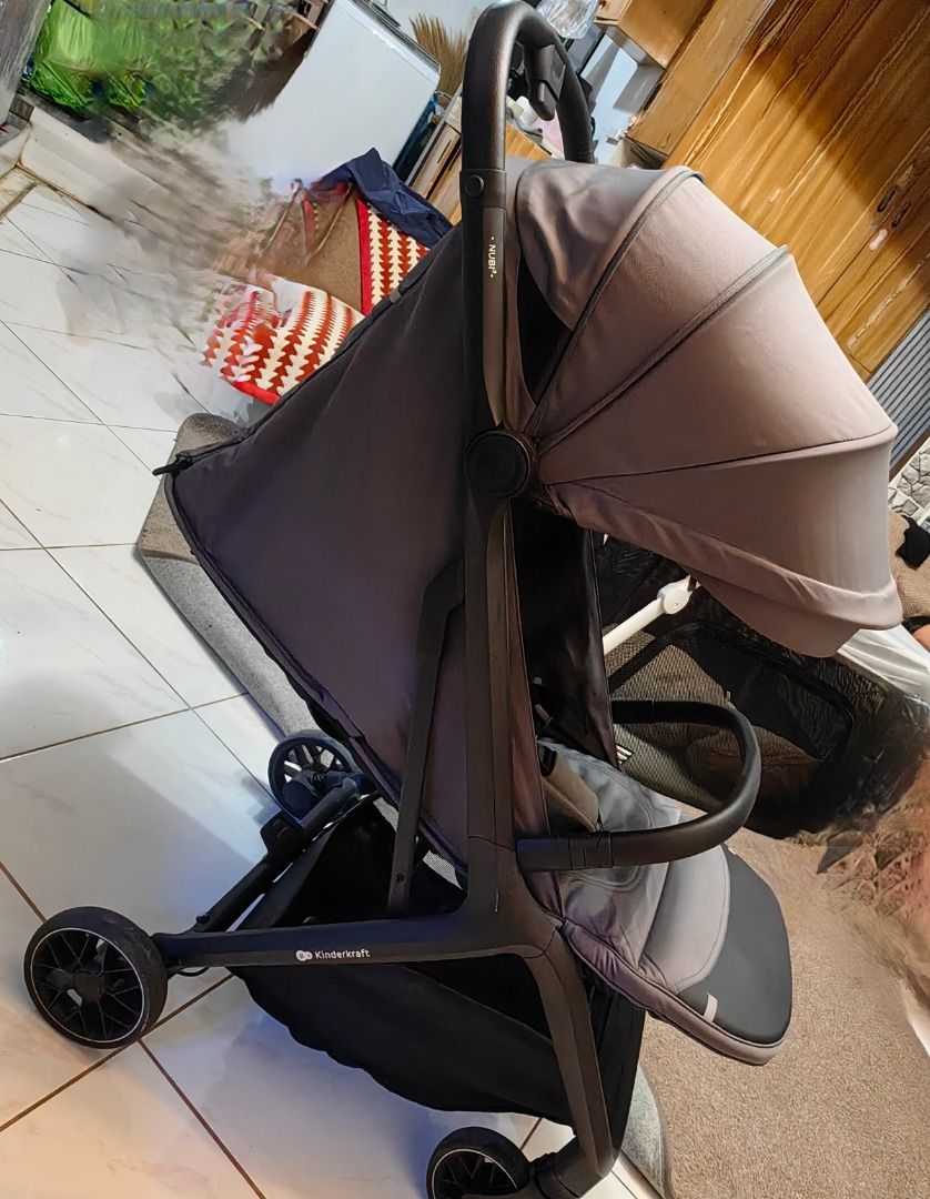 Kinderkraft nubi2 (Category: Strollers) located in Caloocan City. Submitted by kresziagr98050 (Listing ID 1423039633, Image 3). Description: 😊Heavy duty stroller 😊 -auto fold -lightweight and compact -Spacious seat Ideal foe children up to 22kg -equipped with a large waterproof upf50+ hood with ventilation panel.