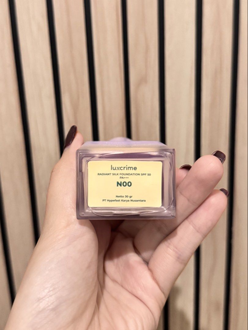 luxcrime radiant silk N00 (Kategori: Rias Wajah) berada di Bogor. Dikirim oleh lovedbygracies (ID iklan 1422932749, Gambar 2). Deskripsi: cuma di swatch 1x ajaa, kurang cocok shade nya.