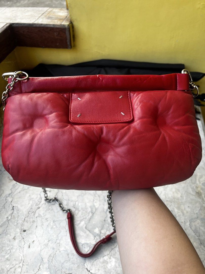 Maison Margiela bag (Category: Luxury Bags & Wallets) located in Valenzuela. Submitted by dianzskiyo (Listing ID 1423014474, Image 2). Description: 📍SELF - AUTHENTICATION📍 Preloved Maison Martin Margiela Red Quilted Leather bag 📍 what you see is what you get 📍 Managed ur expectation - this is preloved 📍 Slightly negotiable 📍 All details were already posted (pls check photos para iwas sa redundant na tanong 😉) 📍 Color may vary due to light