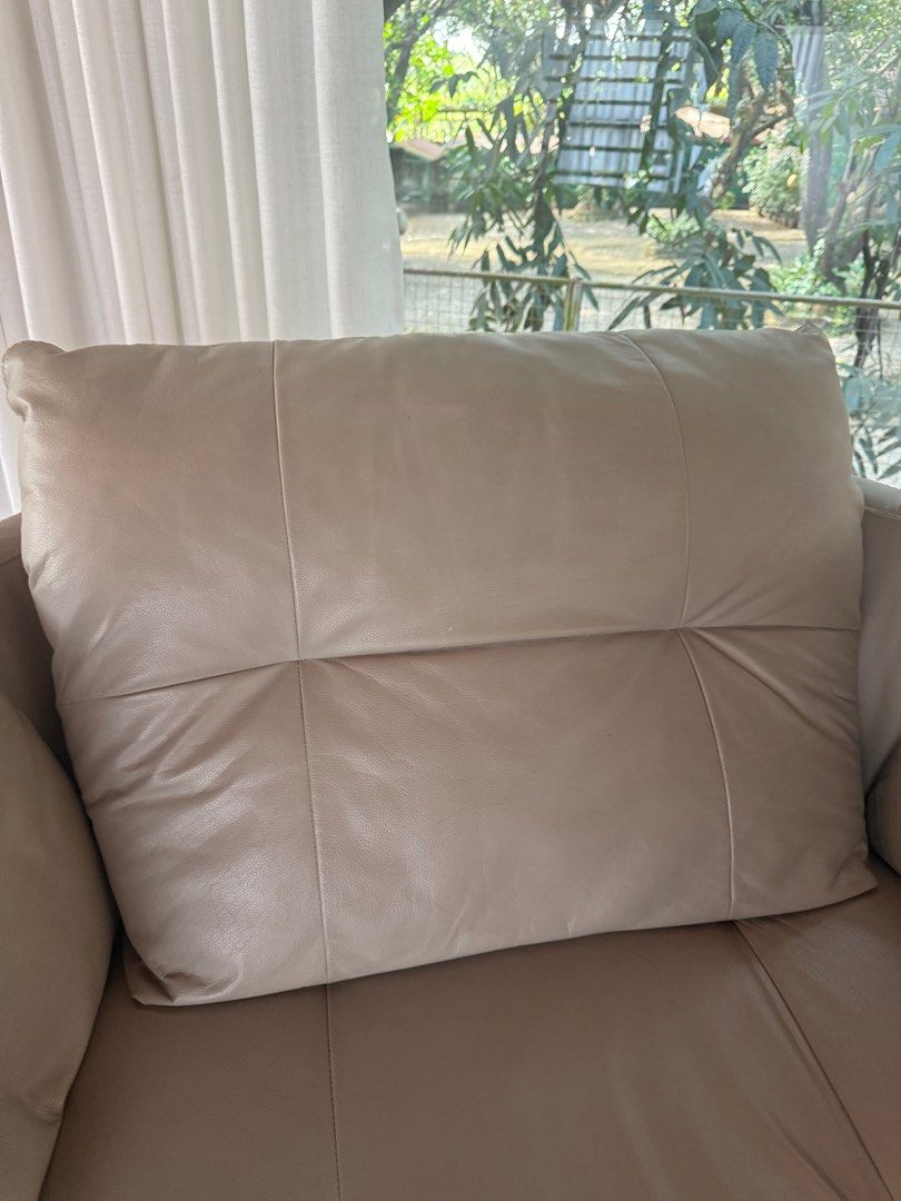 Milano & Design Captain Swivel Chair (Category: Sofas) located in Rizal. Submitted by eunbo (Listing ID 1422994956, Image 3). Description: from italian firm Chateau d’Ax which operates under Milano & Designs Captain’s Swivel Chair (like-new), 1- seater SRP: 149,995.00 Discounted Price: 119,996* Offer Price: P45,000 RFS: moving out seating height : 29 inches length: 51 inches width : 41 inches Color: gray.
