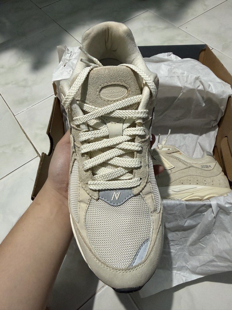 New Balance 2002R Calm Taupe (Category: Sneakers) located in Las Pinas. Submitted by kicksgenic (Listing ID 1422949112, Image 2). Description: SALE/TRADE NB 2002r ‘Calm Taupe’ Size 9 MNS ₱2,795 ONLY USED/COMPLETE #kicksgenic #kicksgenicph.
