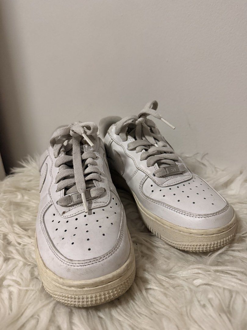 Nike Air Force 1 White Sneakers (Category: Sneakers) located in Paranaque City. Submitted by starohstarr (Listing ID 1423059377, Image 2). Description: size 5.5 orig 100% store bought.