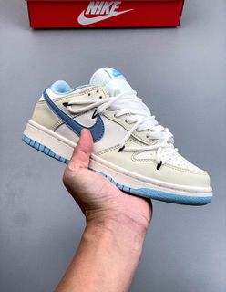 (Category: ) located in . Submitted by gx-sneaker (Listing ID 1423025209, Image 1). Description: .