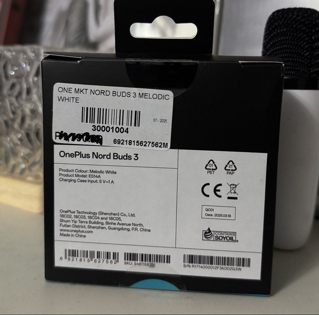 OnePlus Nord Buds 3 - White (Category: Earphones) located in Manila. Submitted by UnlimitedBagsPH (Listing ID 1423035497, Image 2). Description: - OnePlus Nord Buds 3 (White) - Includes earphones and charging case - Model: E514A - Charging Case Input: 5V - 1A - Contains SOYOIL.