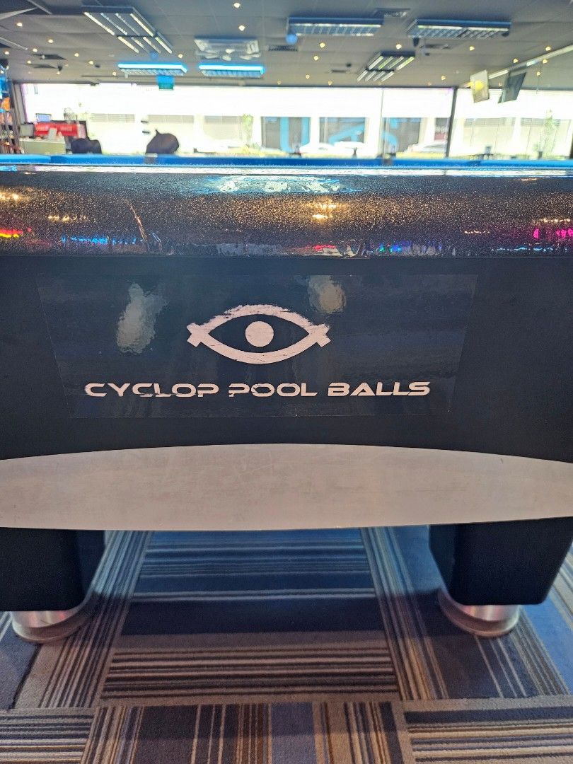 Pool table (Category: Other Sports Equipment and Supplies) located in Singapore. Submitted by ba607396 (Listing ID 1423013860, Image 1). Description: A complete 9-foot American pool table set （balls,cues,etc).