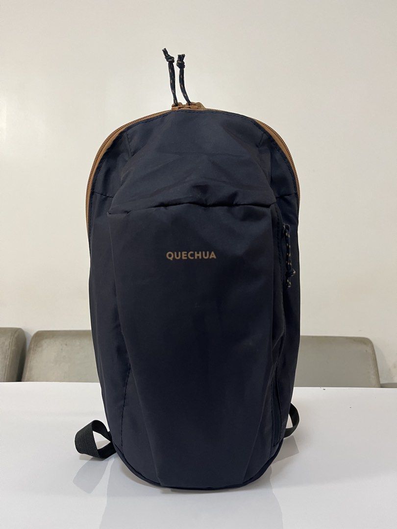 Quechua NH100 10L Deep Blue Backpack (Category: Backpacks) located in Indang. Submitted by cyrelrdrgz_ (Listing ID 1422926798, Image 1). Description: Color: Deep Blue Purchased at Decathlon.