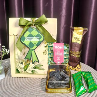 (Category: ) located in . Submitted by aleesyah.gift.events (Listing ID 1423029804, Image 1). Description: .