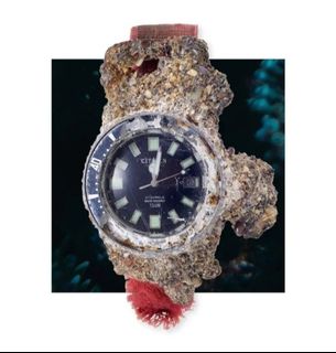 (Category: ) located in . Submitted by watchesconnexion (Listing ID 1422984246, Image 1). Description: .