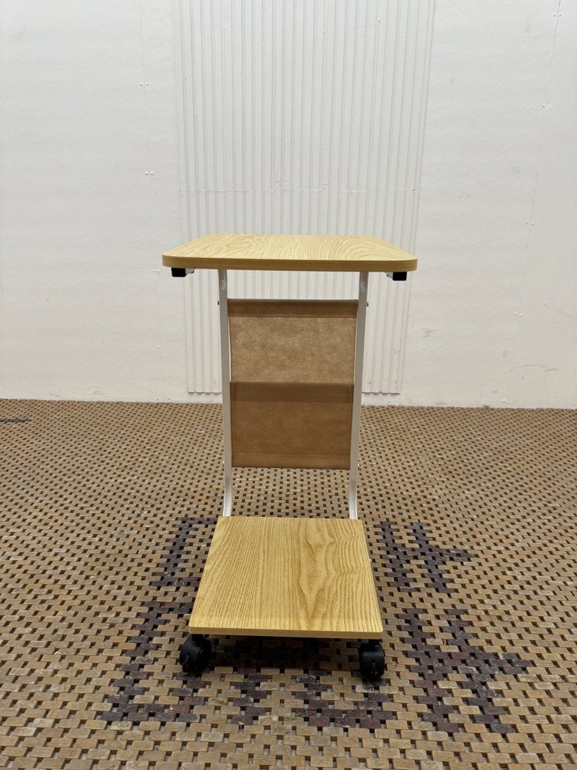 Side Table (Category: Tables & Sets) located in Quezon City. Submitted by matetdevis13 (Listing ID 1422954737, Image 1). Description: C-Shape Side Table Price: 1500 L11.5 x W16 x H24 In good condition Code JMD3-E593.