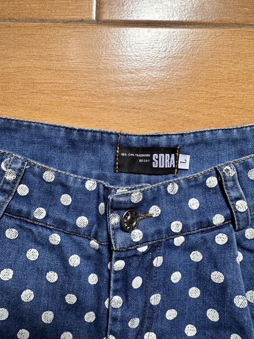 Sora Polka Dot Denim Y2K Shorts (Category: Shorts) located in Caloocan City. Submitted by yoonstar (Listing ID 1422966850, Image 3). Description: ☆Polka dot pattern ☆Perfect for chic looks ☆Best fits S-L (27-28 inches) ☆No "when worn" photos.