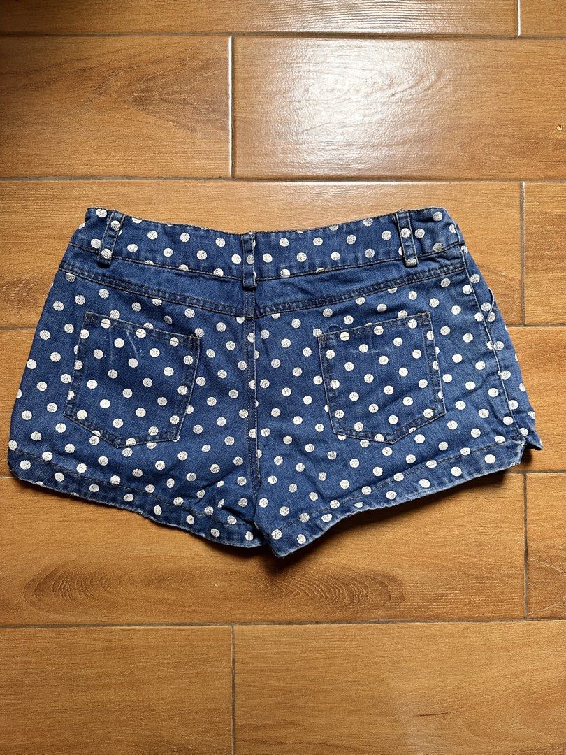 Sora Polka Dot Denim Y2K Shorts (Category: Shorts) located in Caloocan City. Submitted by yoonstar (Listing ID 1422966850, Image 2). Description: ☆Polka dot pattern ☆Perfect for chic looks ☆Best fits S-L (27-28 inches) ☆No "when worn" photos.