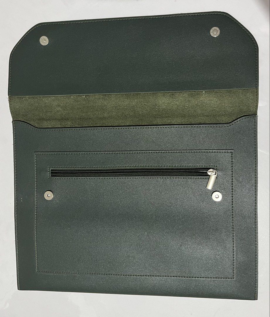 Straightforward Laptop Sleeve (Category: Laptop Bags & Sleeves) located in Subic. Submitted by round.thrift (Listing ID 1423047264, Image 2). Description: FREE SHIPPING NATIONWIDE!!!.