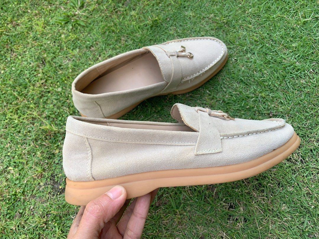 Suede Loafers - Beige (Category: Loafers) located in San Fernando. Submitted by balading (Listing ID 1422944796, Image 2). Description: - Beige suede loafers - Size: 23.5 - Slip-on style - Features decorative accents - Rounded toe - Rubber sole .