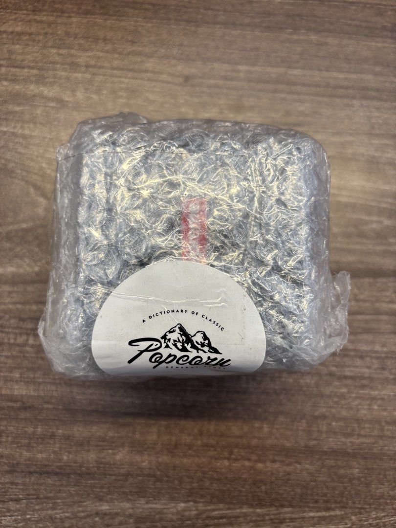 Supreme Illusion Coin Bank SS18, 玩具收藏品, 偶像周邊, 其他周邊