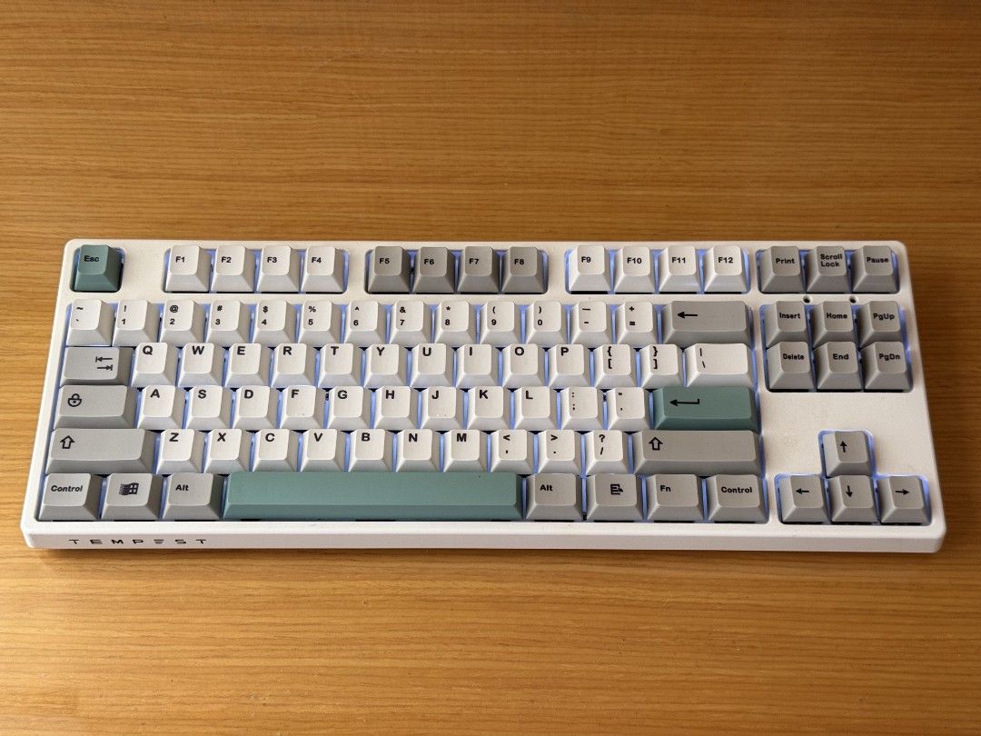 Tempest Mechanical Keyboard463715693432023040
