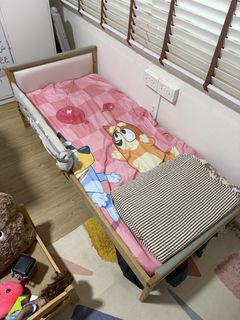 (Category: ) located in . Submitted by flolaloop (Listing ID 1422965638, Image 1). Description: .
