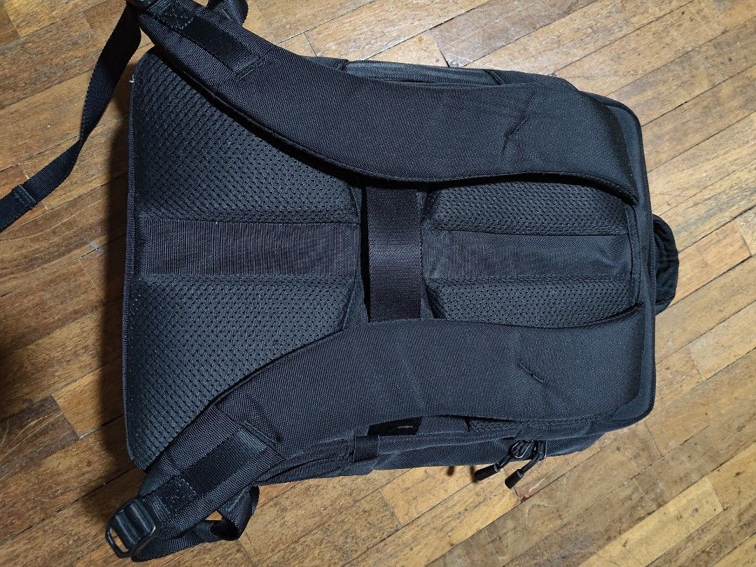 Tomtoc Workpack (Category: Backpacks) located in Kuala Lumpur. Submitted by kenjiw. (Listing ID 1423064951, Image 2). Description: bag has been used for quite some time but condition still great ykk zippers thru and thru padded laptop sleeve fit up to 16 inch.